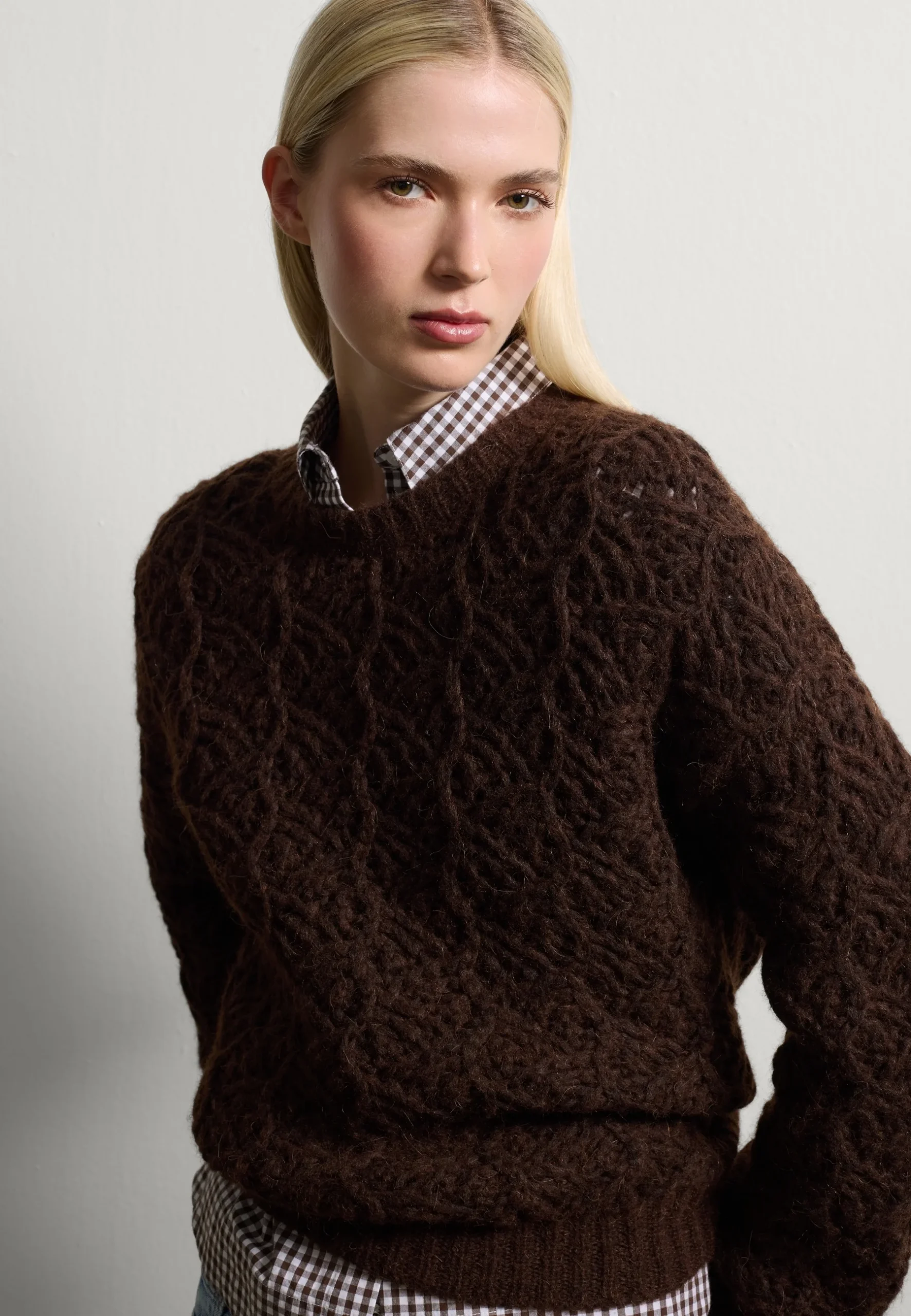 MEGZTINIS BROWN - Image 4