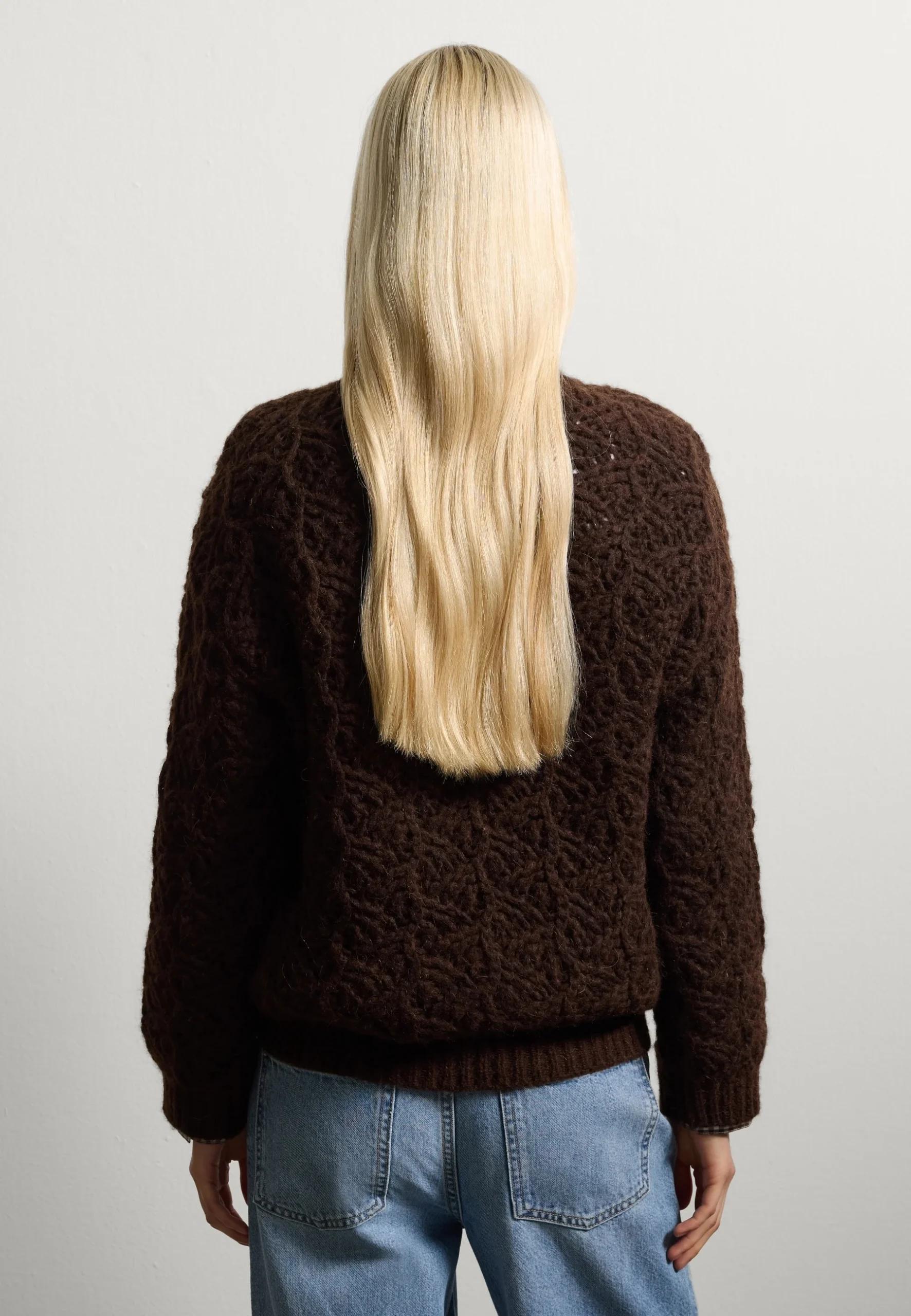 MEGZTINIS BROWN - Image 3