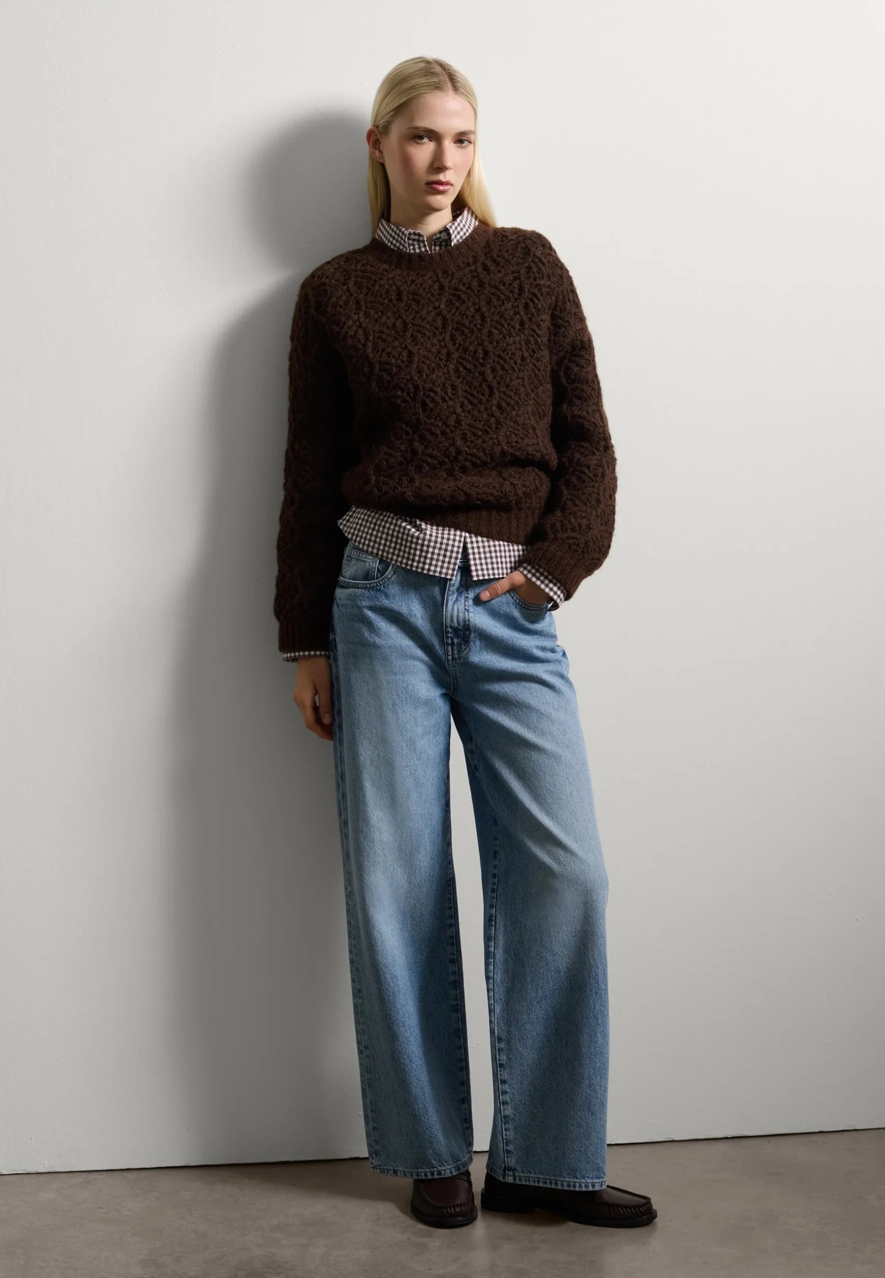MEGZTINIS BROWN - Image 2