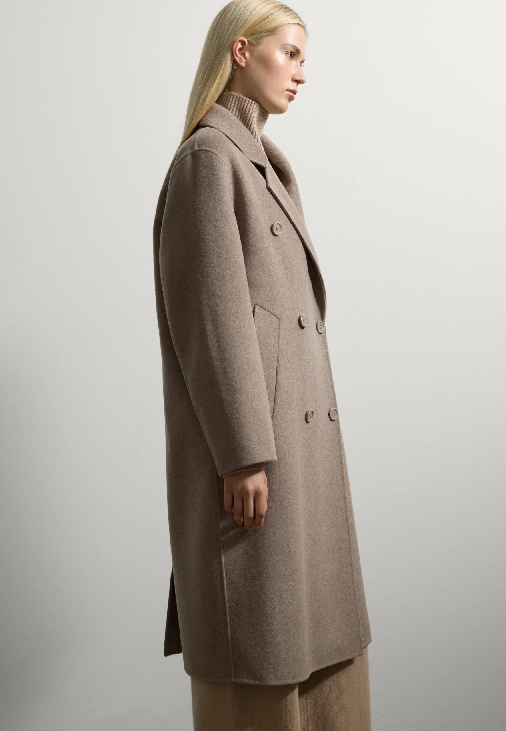 STEFANEL PALTAS LATTE - Image 4