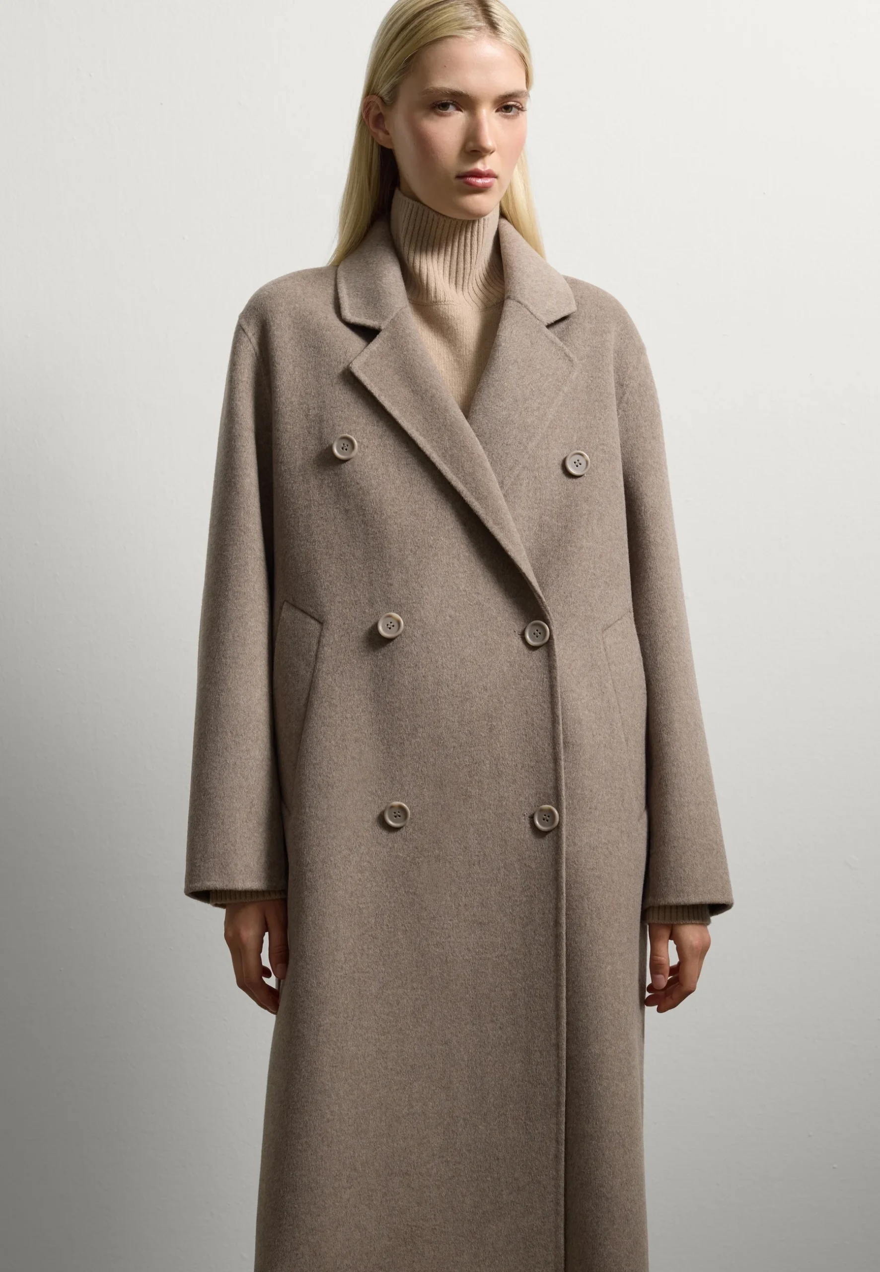STEFANEL PALTAS LATTE - Image 3