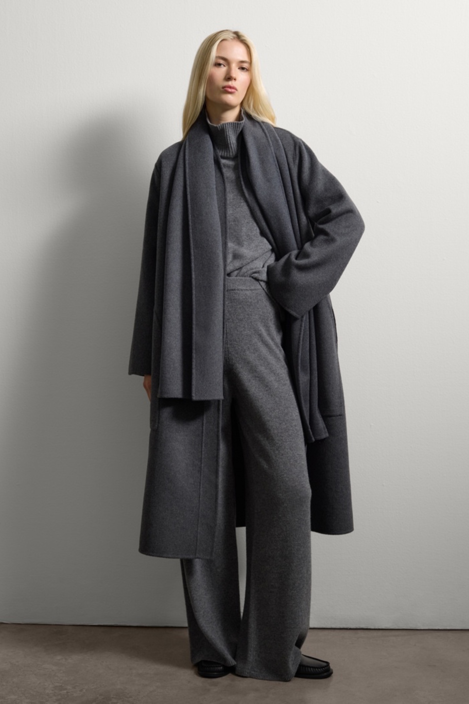 STEFANEL PALTAS GREY